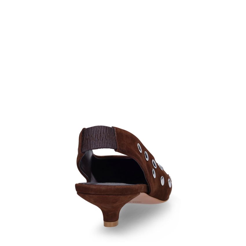 Braune Veloursleder-Slingbacks mit Nieten