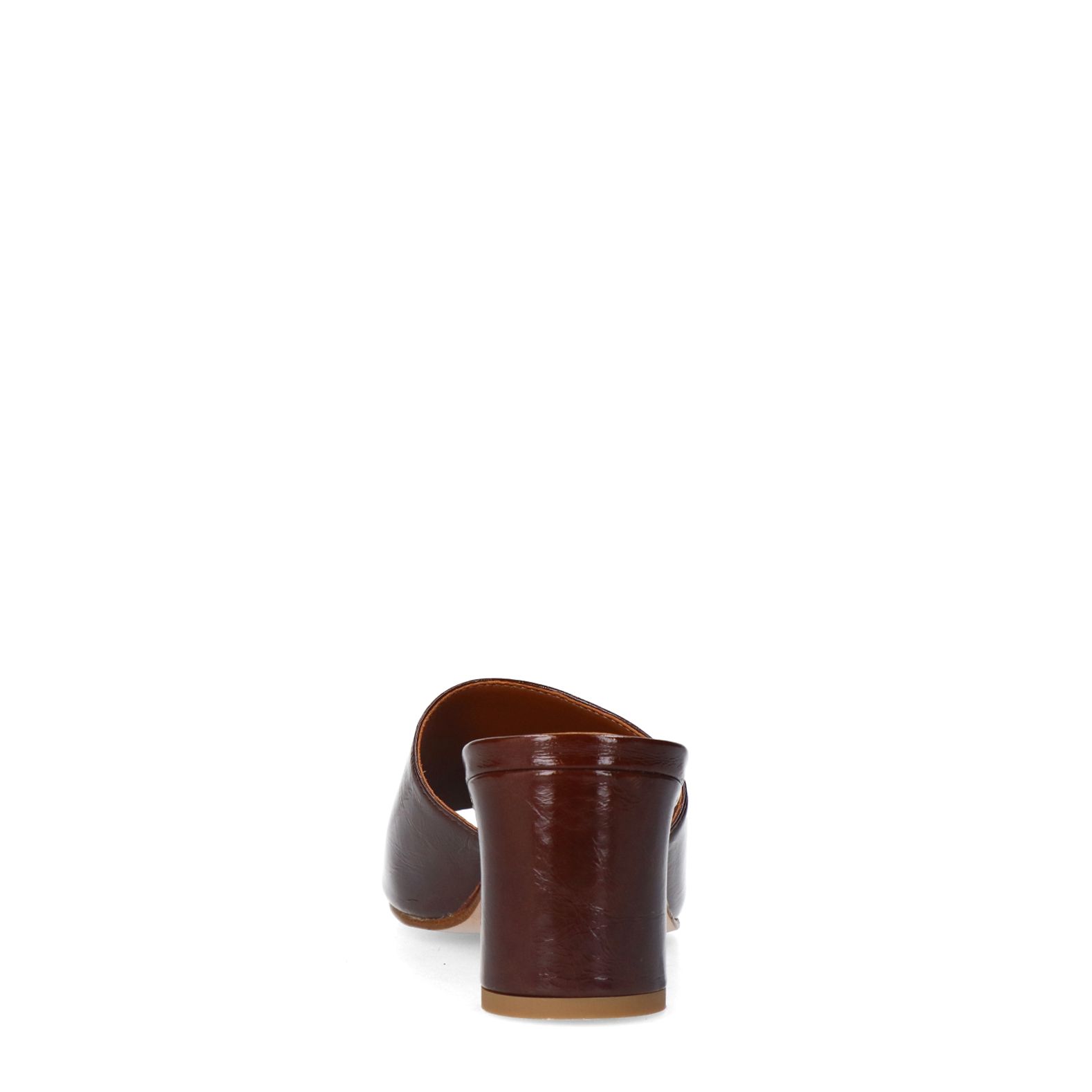 Braune Sandaletten aus Lackleder