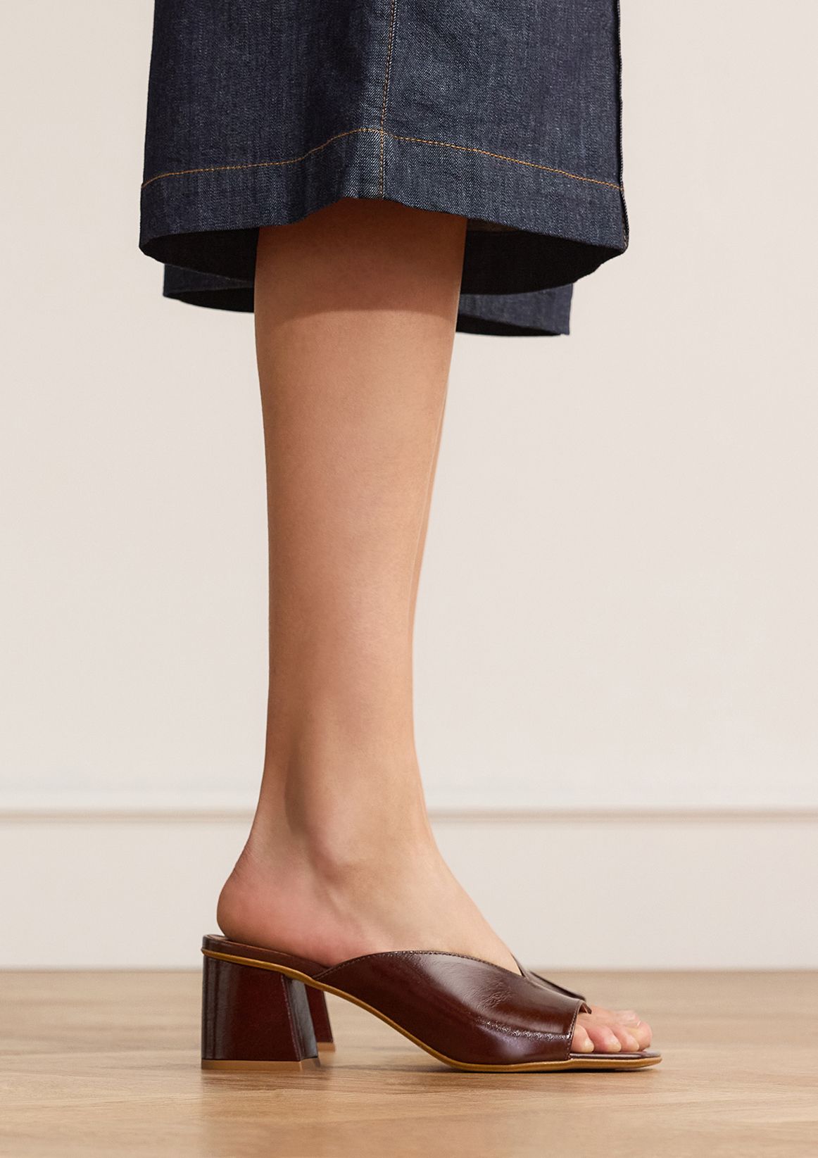 Donkerbruine lakleren sandalen met hak