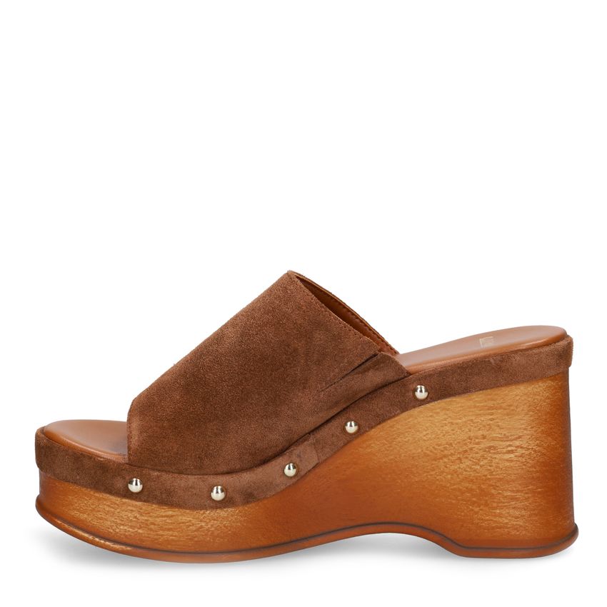 Braune Keilsandaletten aus Veloursleder