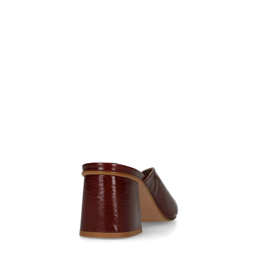 Bordeaux rode lakleren sandalen met hak