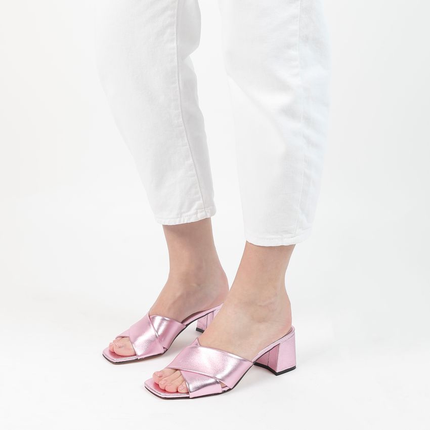 Roze metallic sandalen met hak