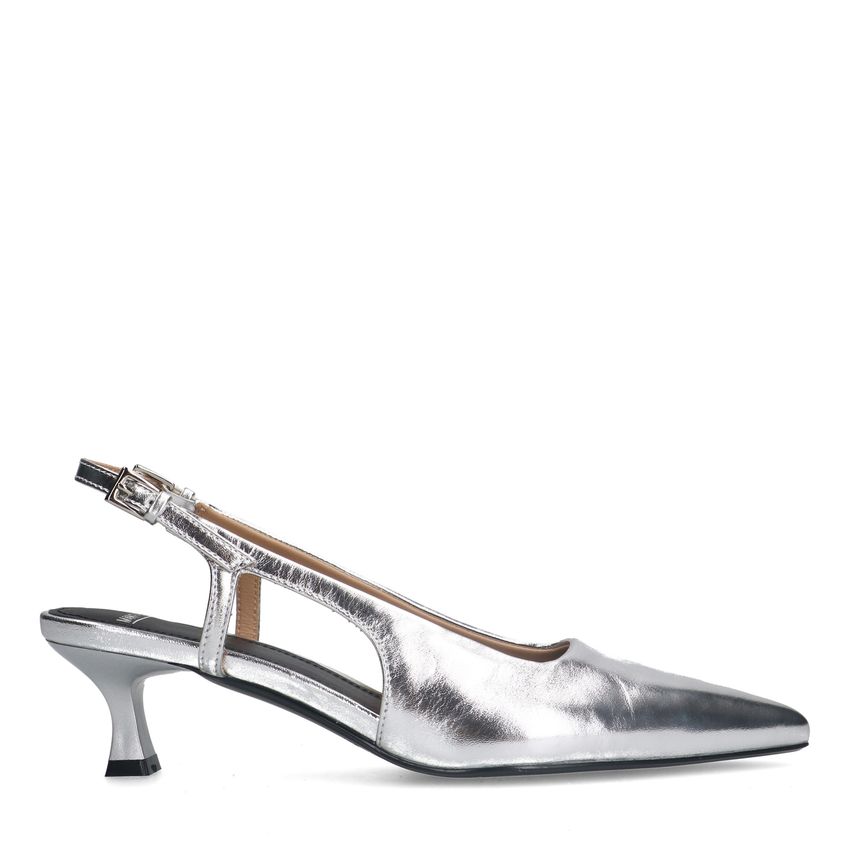 Silberfarbene Slingbacks aus Leder