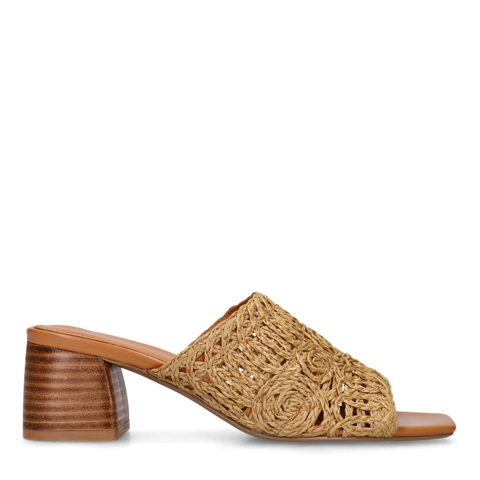 Cognacfarbene Raffia-Sandaletten