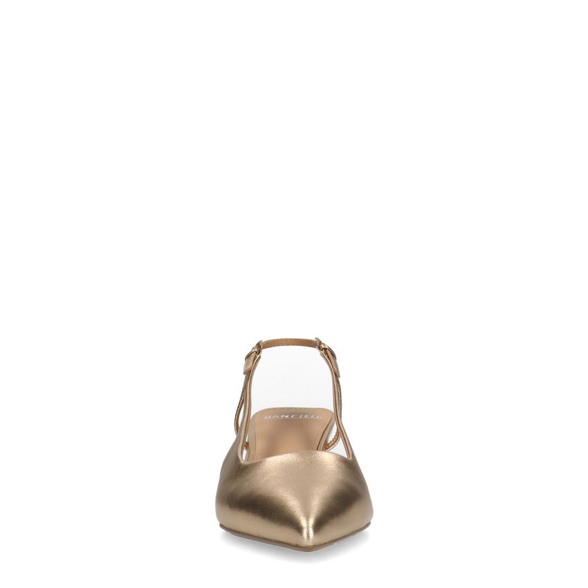 Goldfarbene Slingbackpumps aus Leder