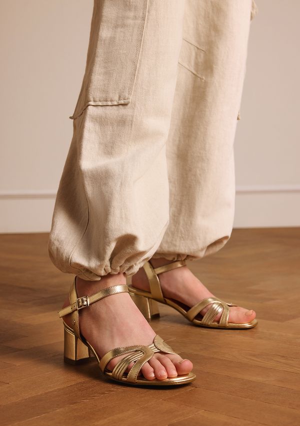 Gouden leren sandalen met hak