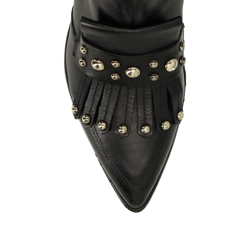 Zwarte leren enkellaarsjes met studs