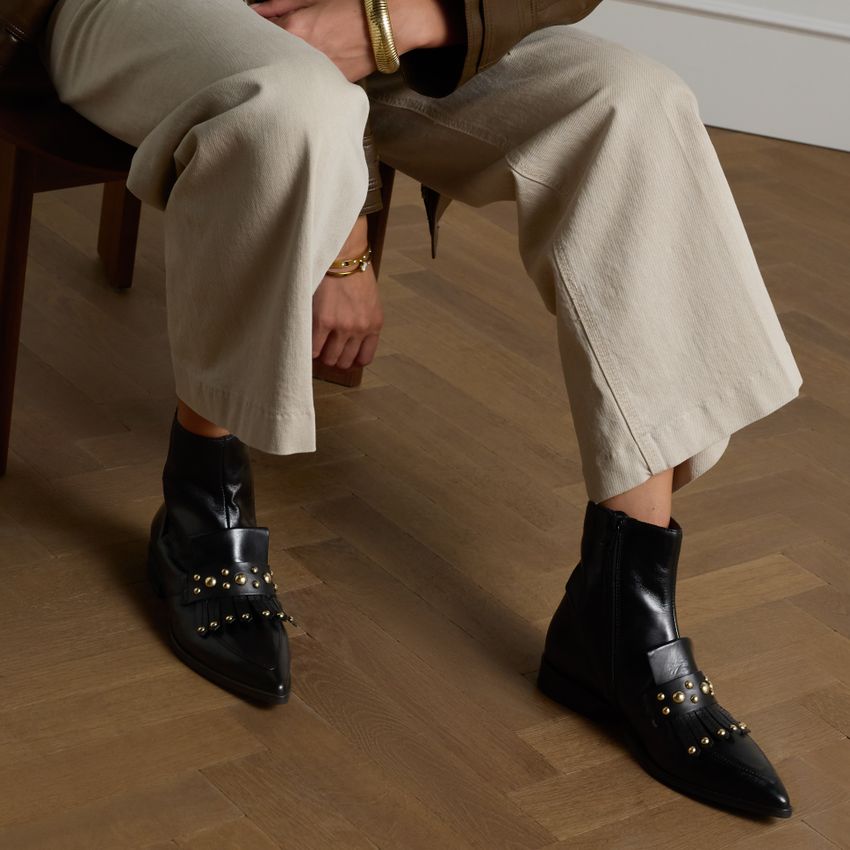 Zwarte leren enkellaarsjes met studs