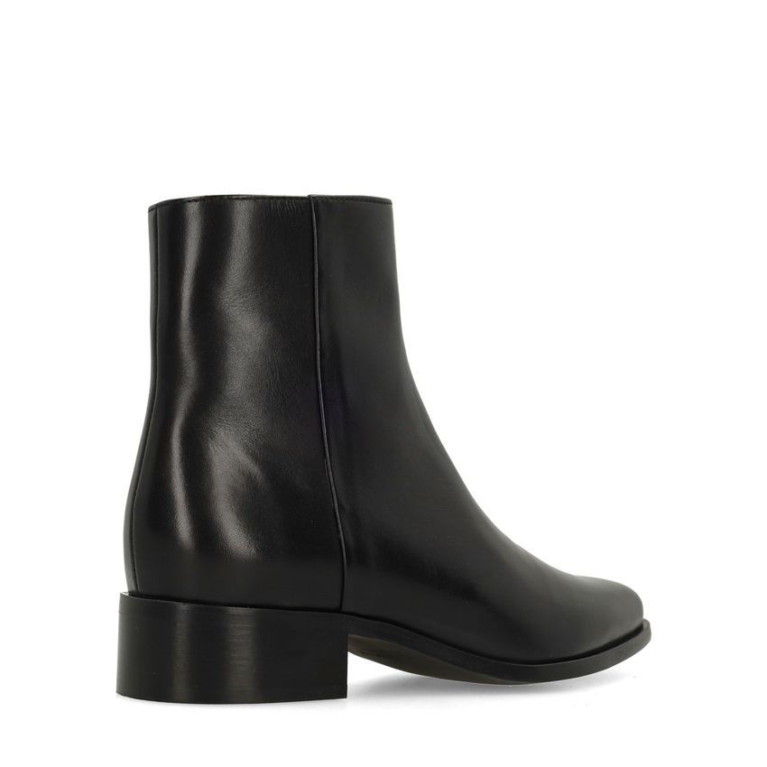 Schwarze Lederstiefeletten