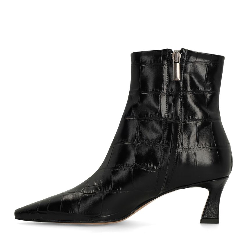 Schwarze Lederstiefeletten mit Absatz und Krokomuster