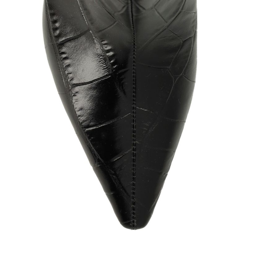 Schwarze Lederstiefeletten mit Absatz und Krokomuster