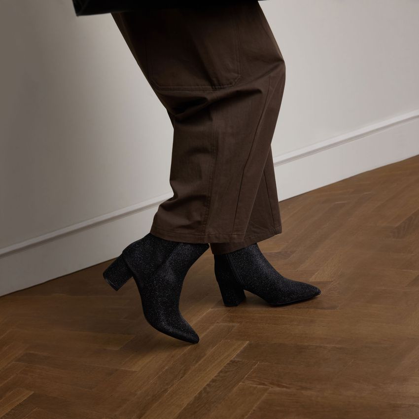 Schwarze Glitzer-Stiefeletten mit Absatz