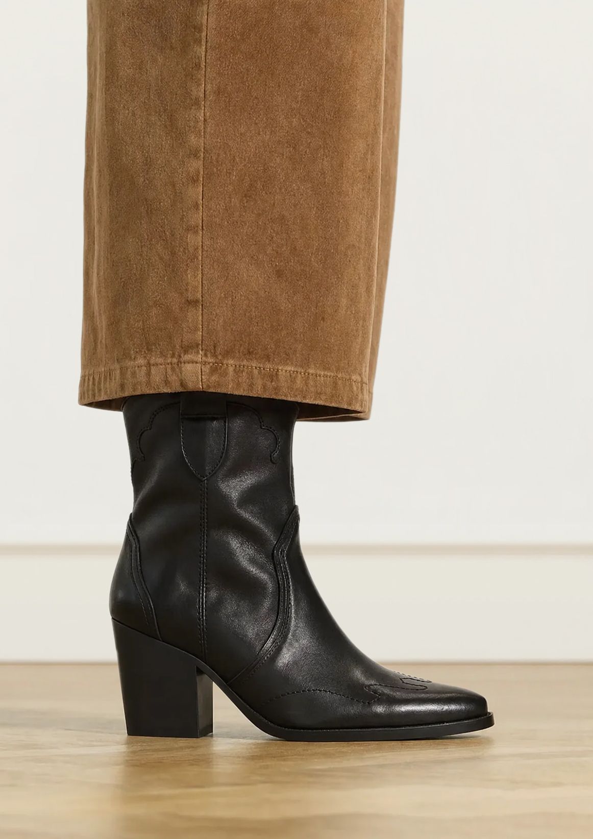 Zwarte leren cowboylaarzen