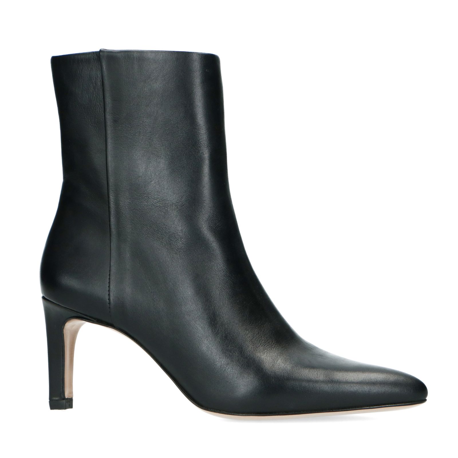 Stiefeletten Mit Weitem Schaft Und Absatz Schwarze Lederstiefeletten mit Absatz | Stiefeletten mit absatz