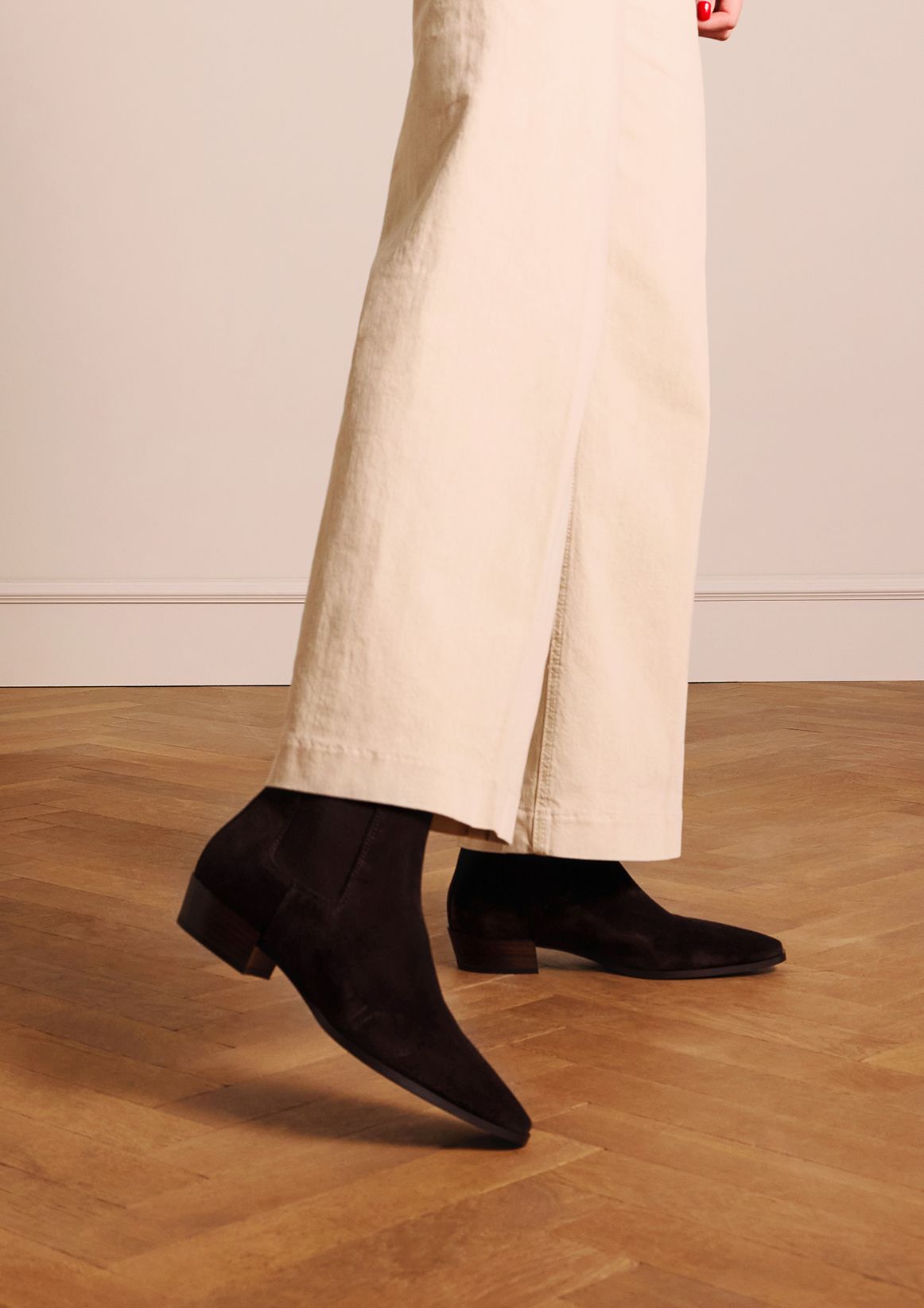 Braune Chelsea Boots aus Veloursleder