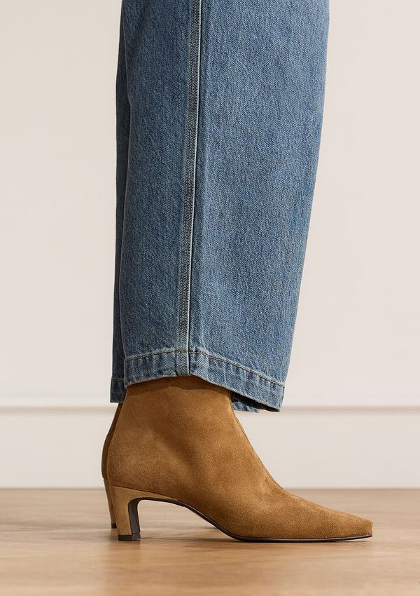 Bruine suède enkellaarsjes met hak