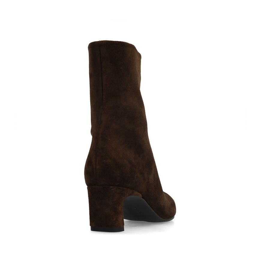 Braune Lederstiefeletten mit Absatz