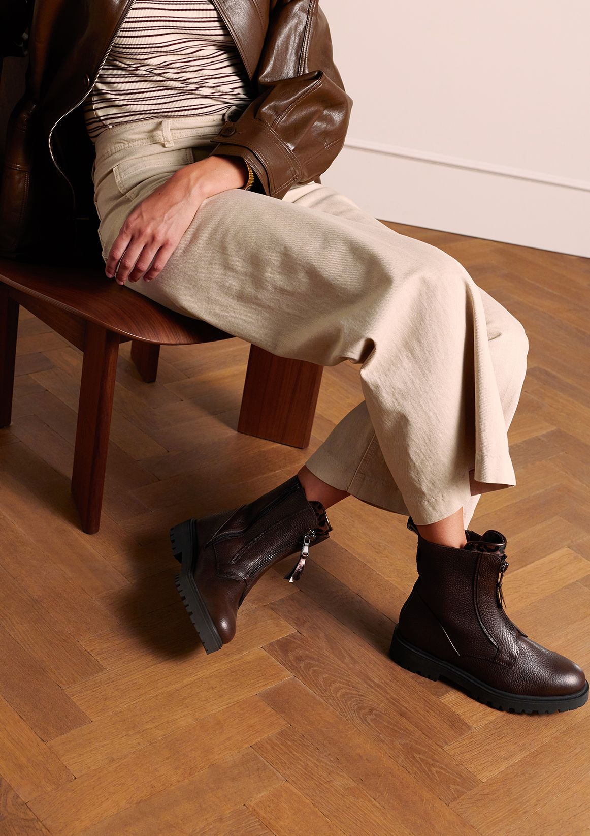 Dunkelbraune Lederstiefeletten