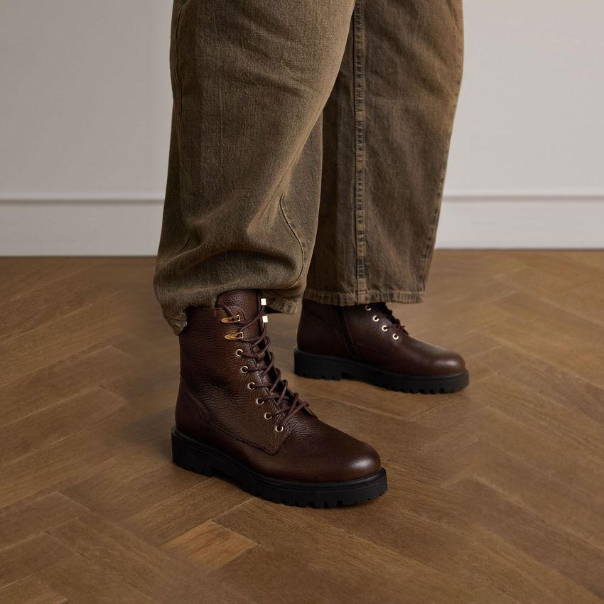 Braune Lederschnürboots