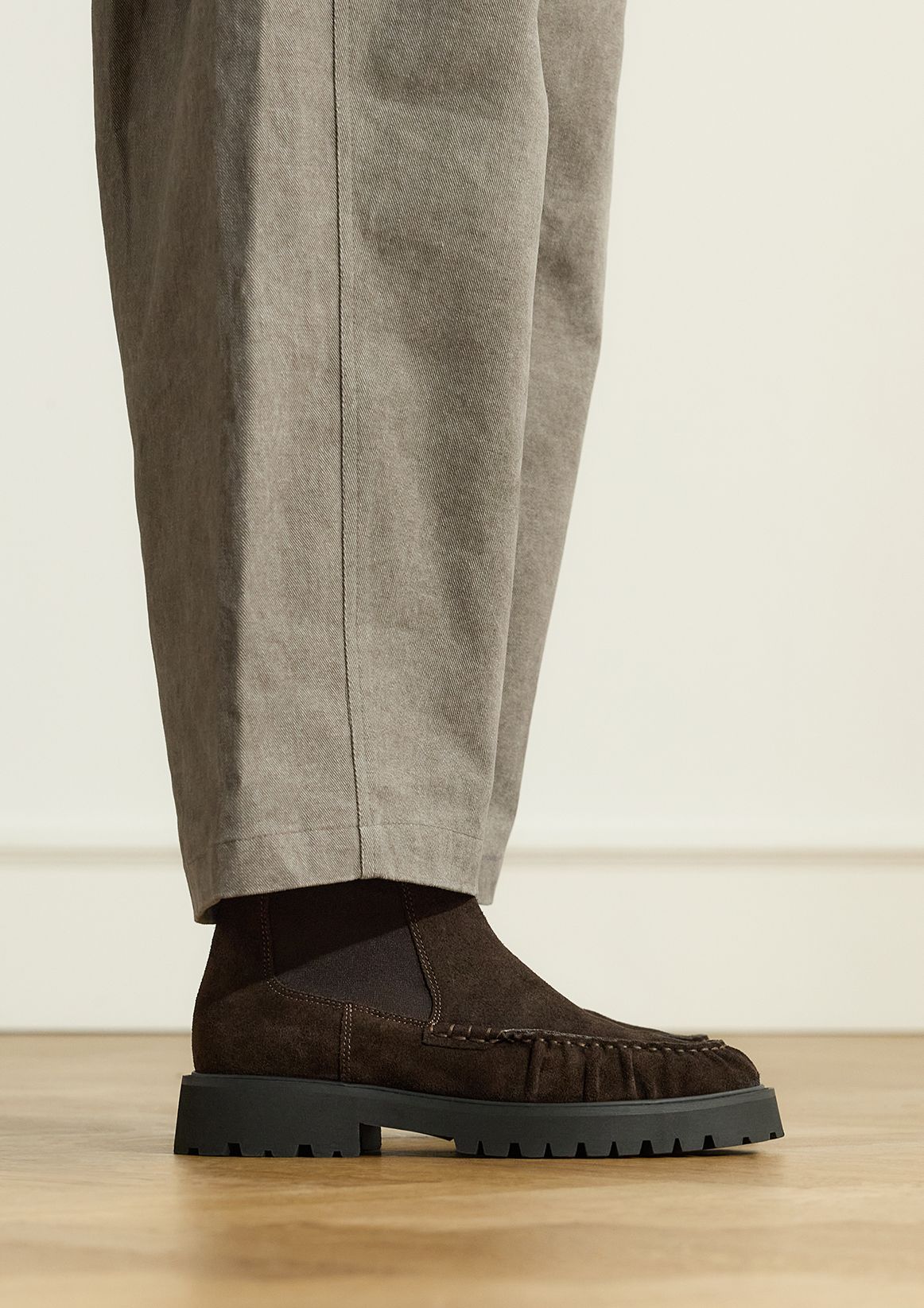 Donkerbruine suède chelsea boots