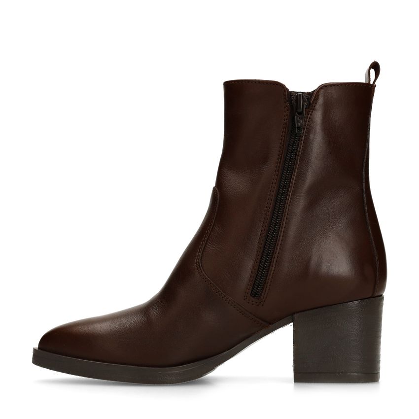 Dunkelbraune Lederstiefeletten mit Absatz