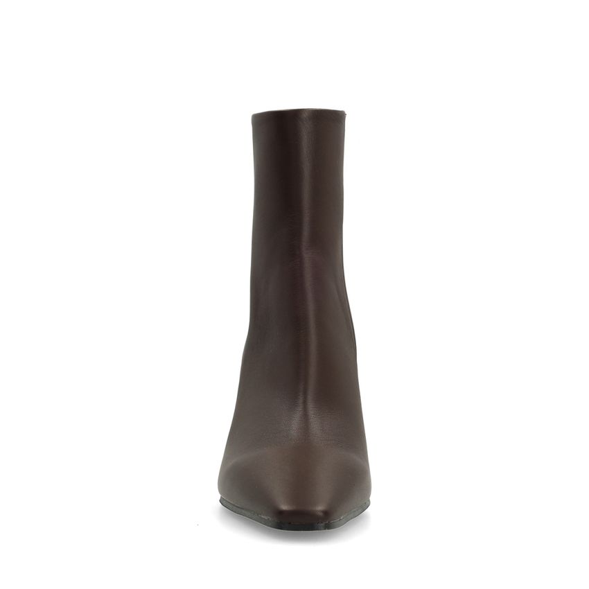 Braune Lederstiefeletten mit Absatz
