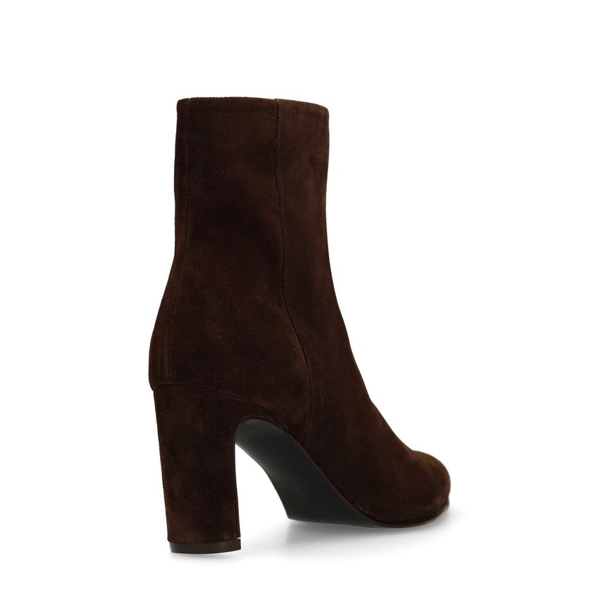 Braune Veloursleder-Stiefeletten mit Absatz
