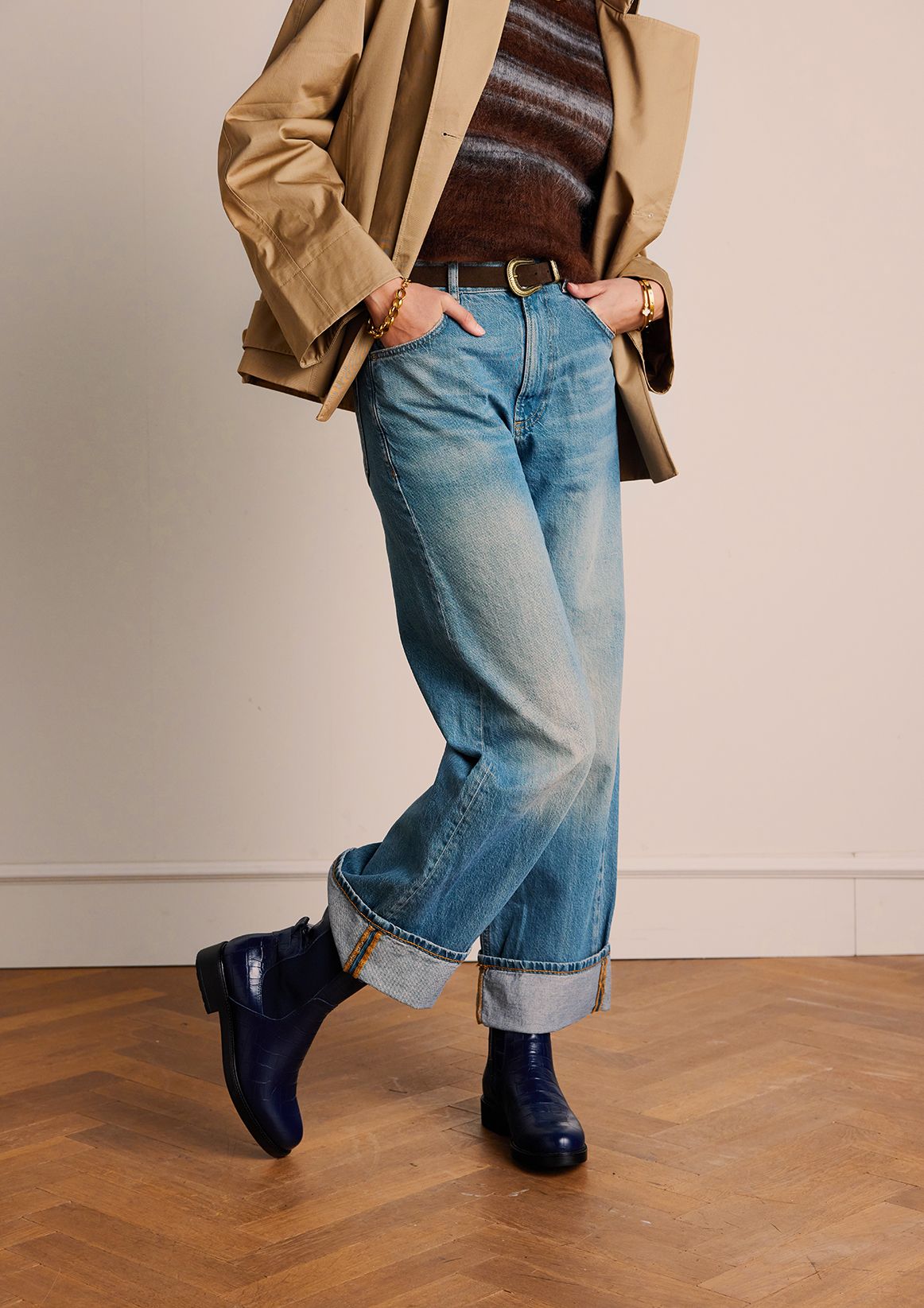 Donkerblauwe leren chelsea boots met croco details