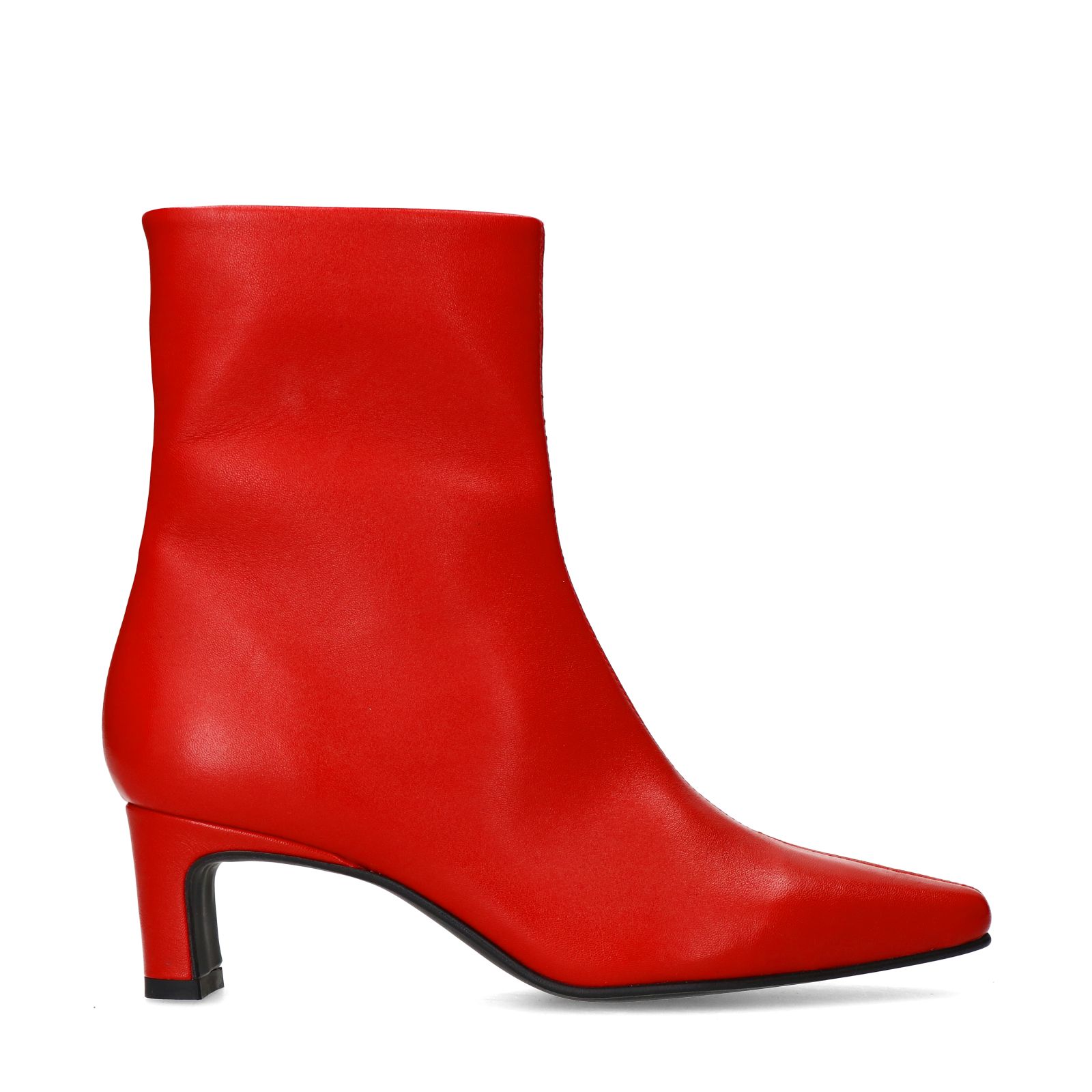 Rote Lederstiefeletten mit Absatz