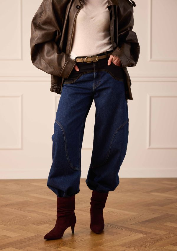 Bordeaux rode suède enkellaarsjes met hak