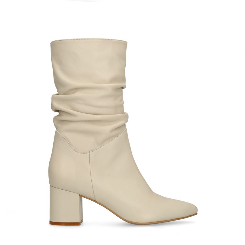 Witte leren enkellaarsjes met hak