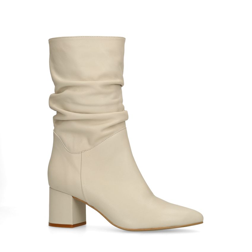 Witte leren enkellaarsjes met hak