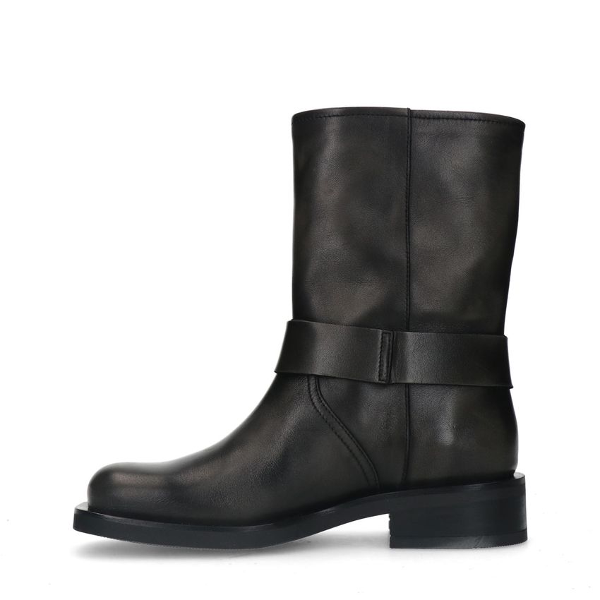 Zwarte leren biker boots met zilverkleurige gespjes