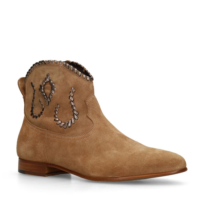 Beige suède enkellaarsjes met koper details