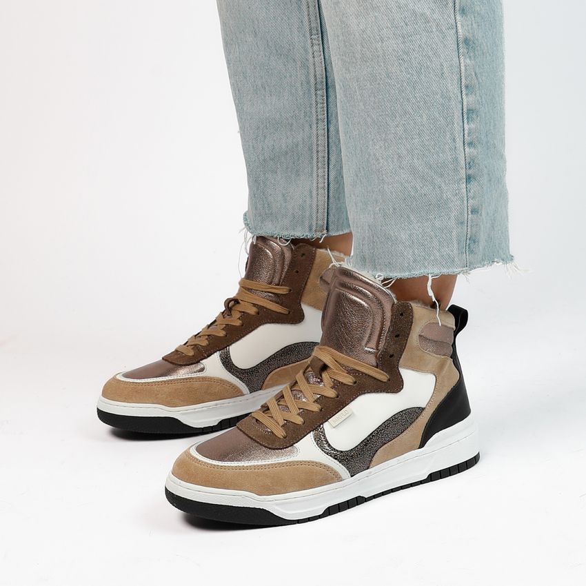 Beigefarbene High-Top-Sneaker aus Leder mit Kunstfellfutter
