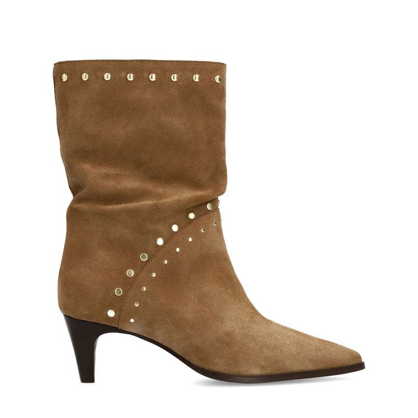 Beige suède enkellaarsjes met studs
