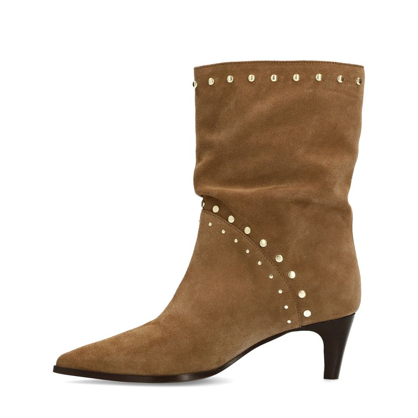 Beige suède enkellaarsjes met studs