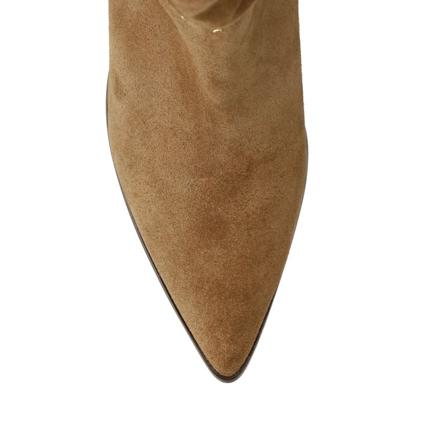 Beige suède enkellaarsjes met studs