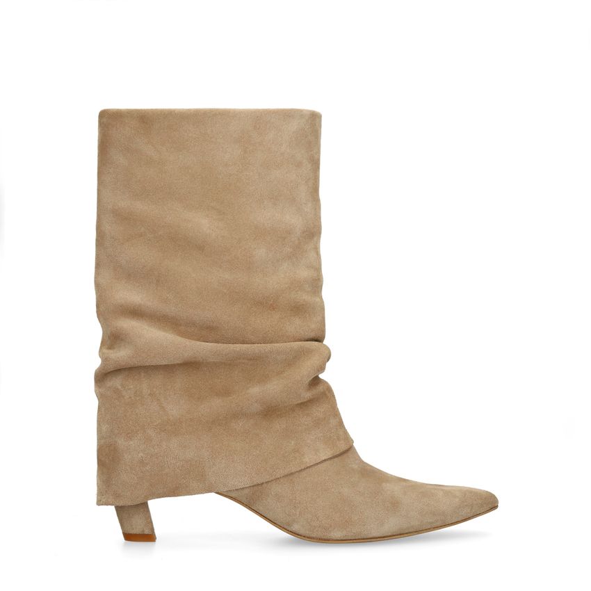 Beige suède enkellaarsjes met flap