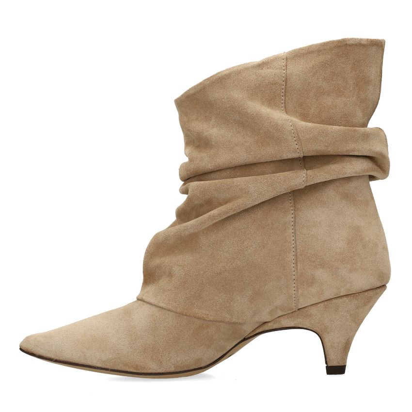 Beigefarbene Slouchy Boots aus Veloursleder mit Absatz