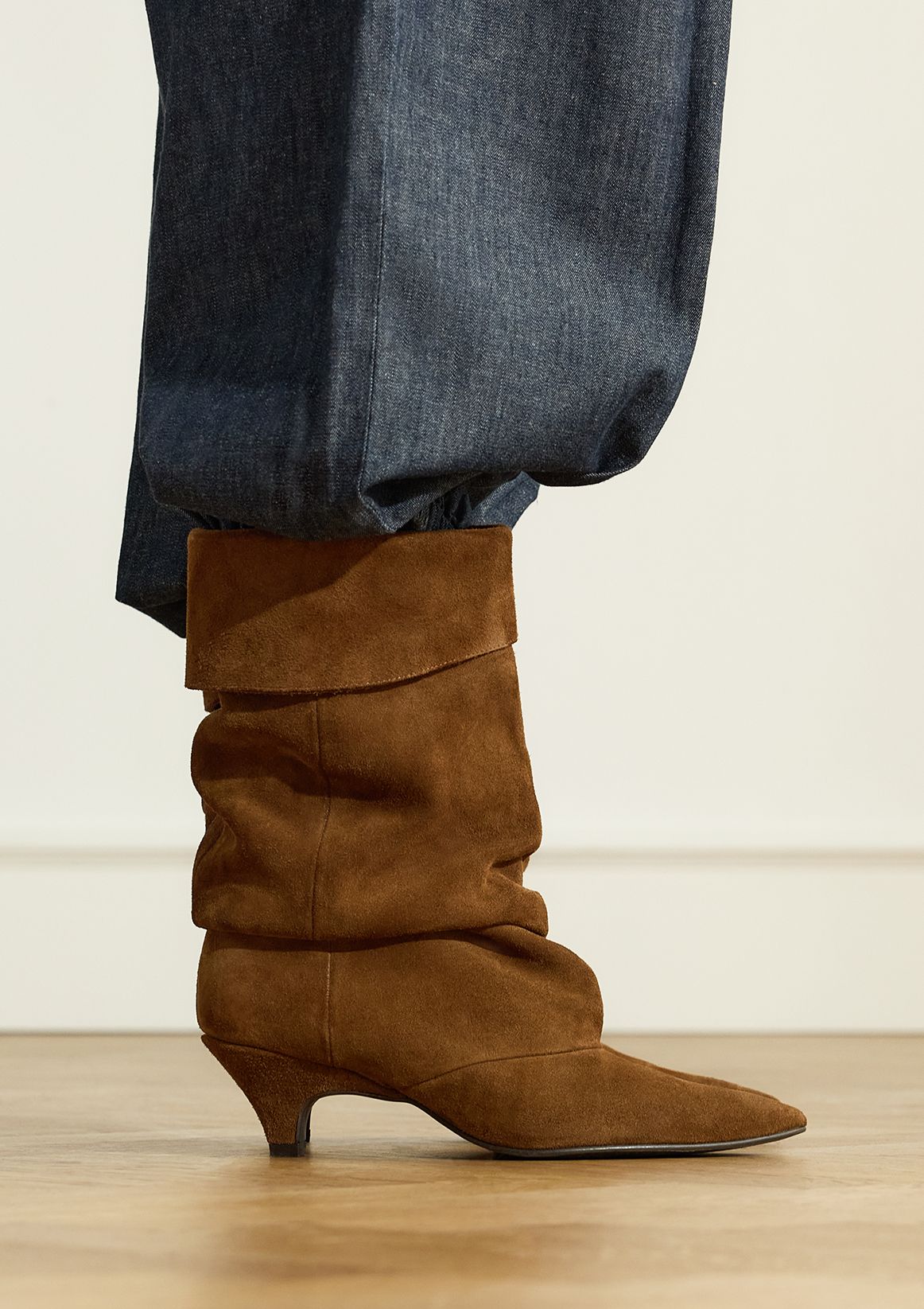 Cognac suède slouchy enkellaarsjes met hak
