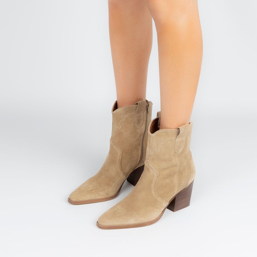 Beigefarbene Western Boots aus Veloursleder