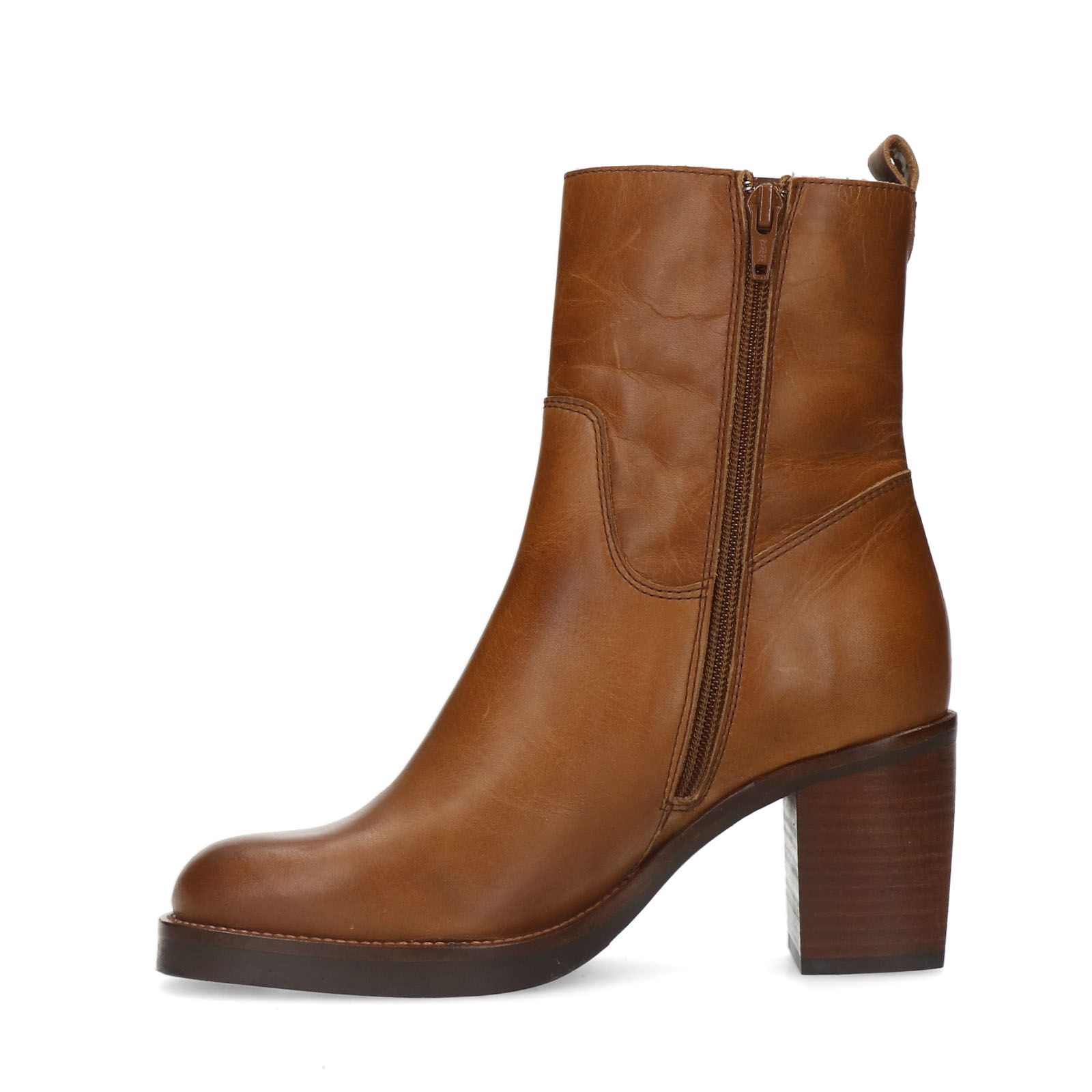 Cognacfarbene Lederstiefeletten mit Absatz