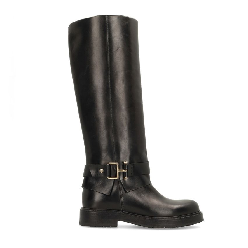 Schwarze Lederstiefel mit Schnalle