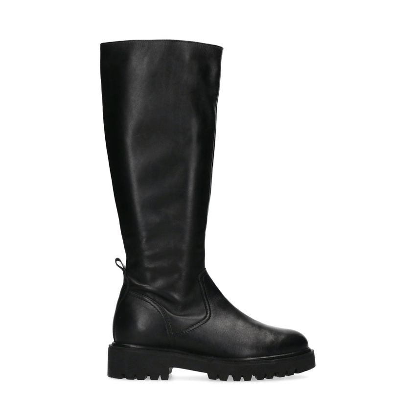 Flache schwarze Lederstiefel mit hohem Schaft