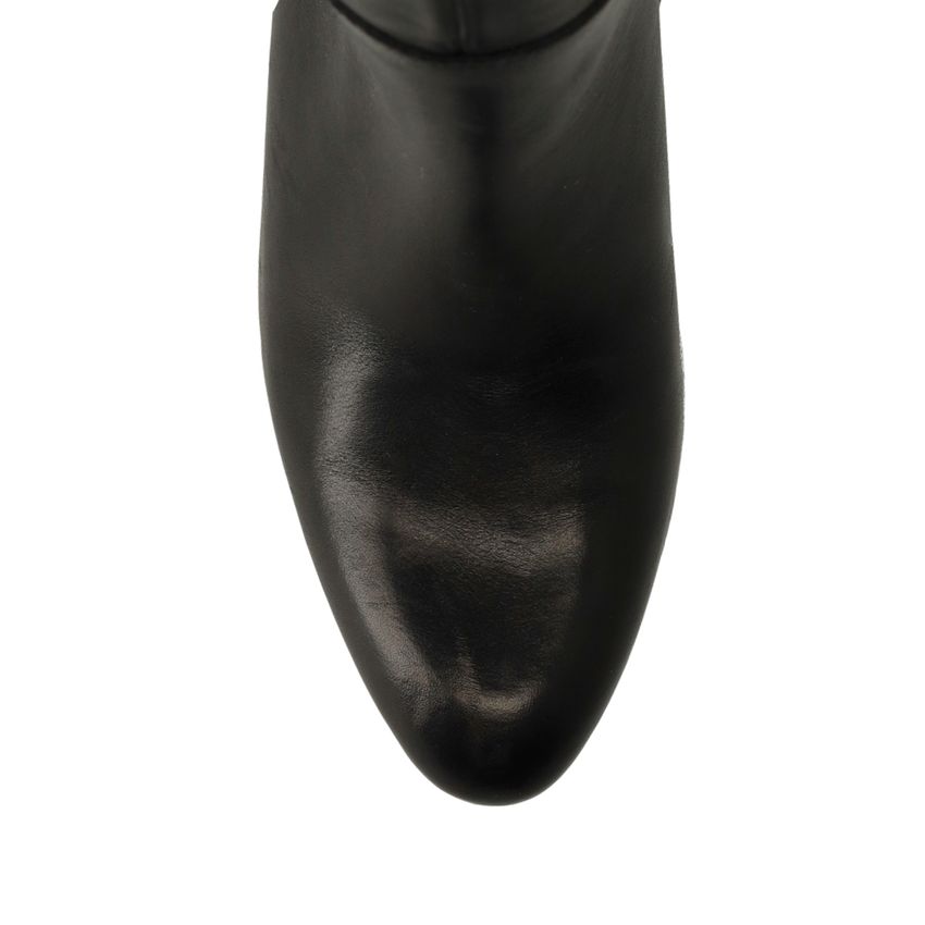 Schwarze Lederstiefel mit Absatz