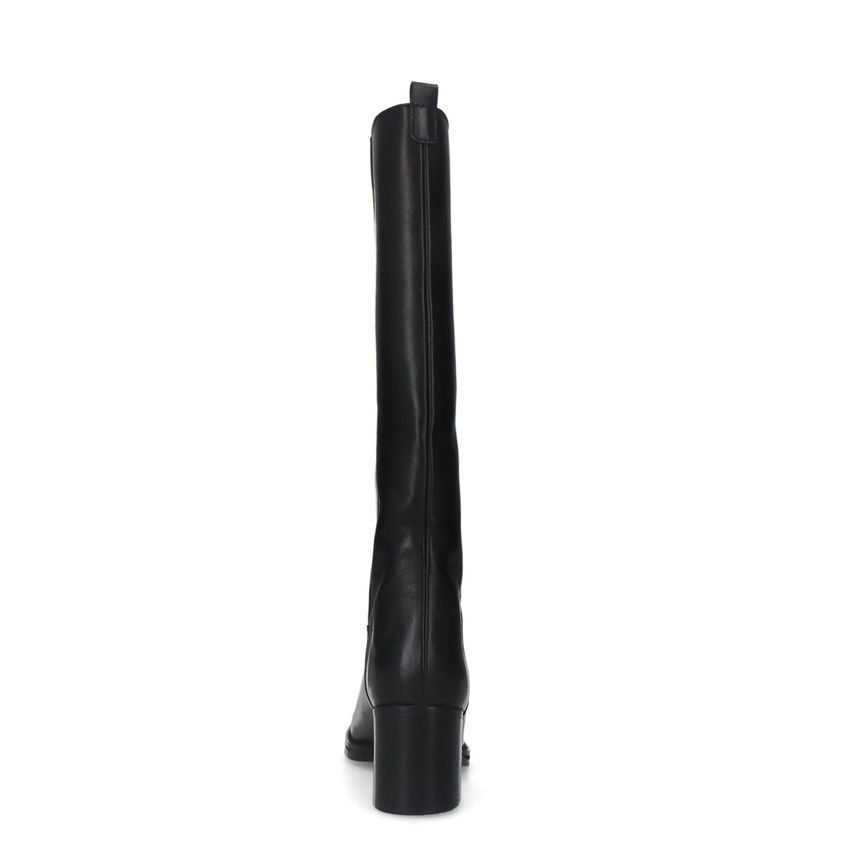Schwarze Lederstiefel mit Absatz