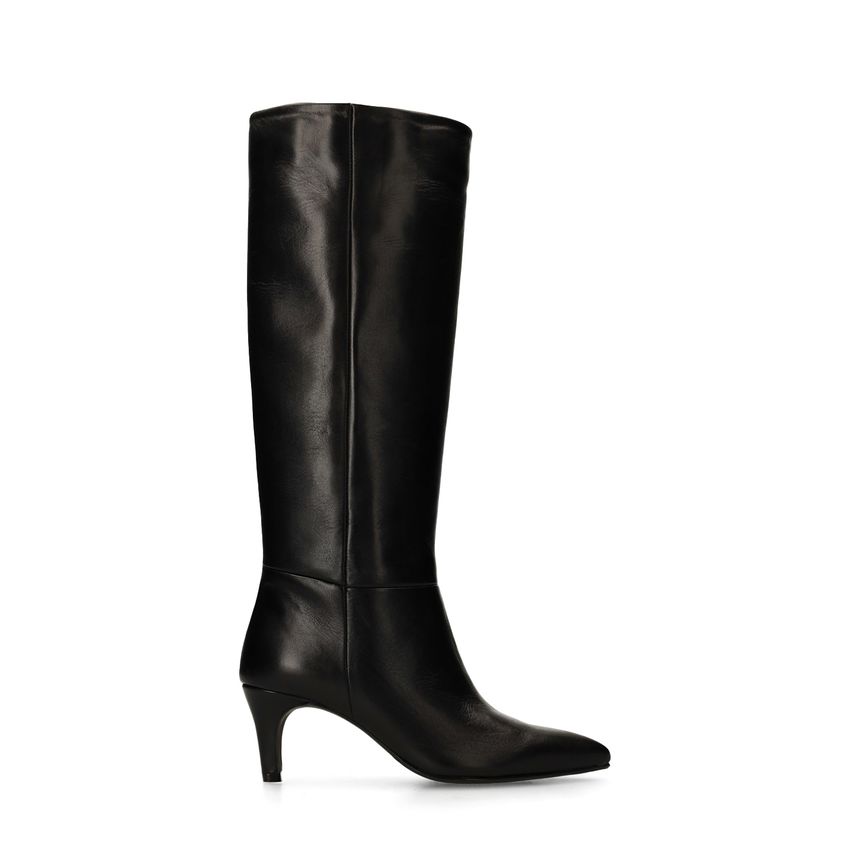 Schwarze Lederstiefel mit Absatz