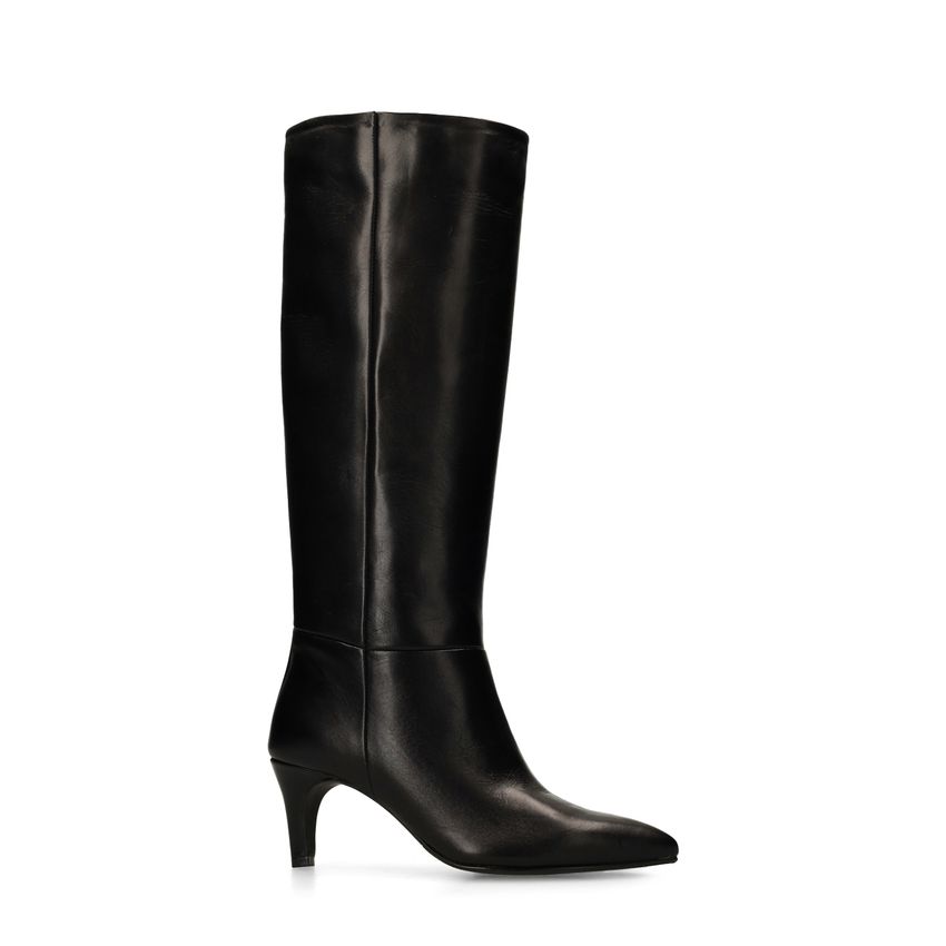 Schwarze Lederstiefel mit Absatz