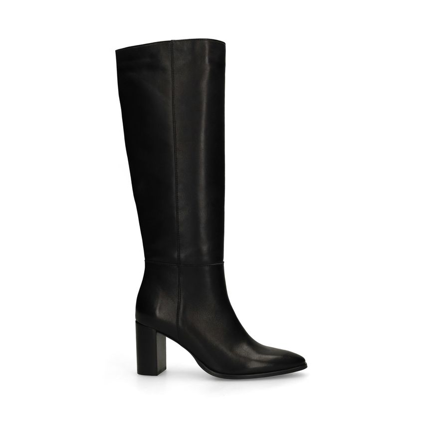 Schwarze Lederstiefel mit Absatz